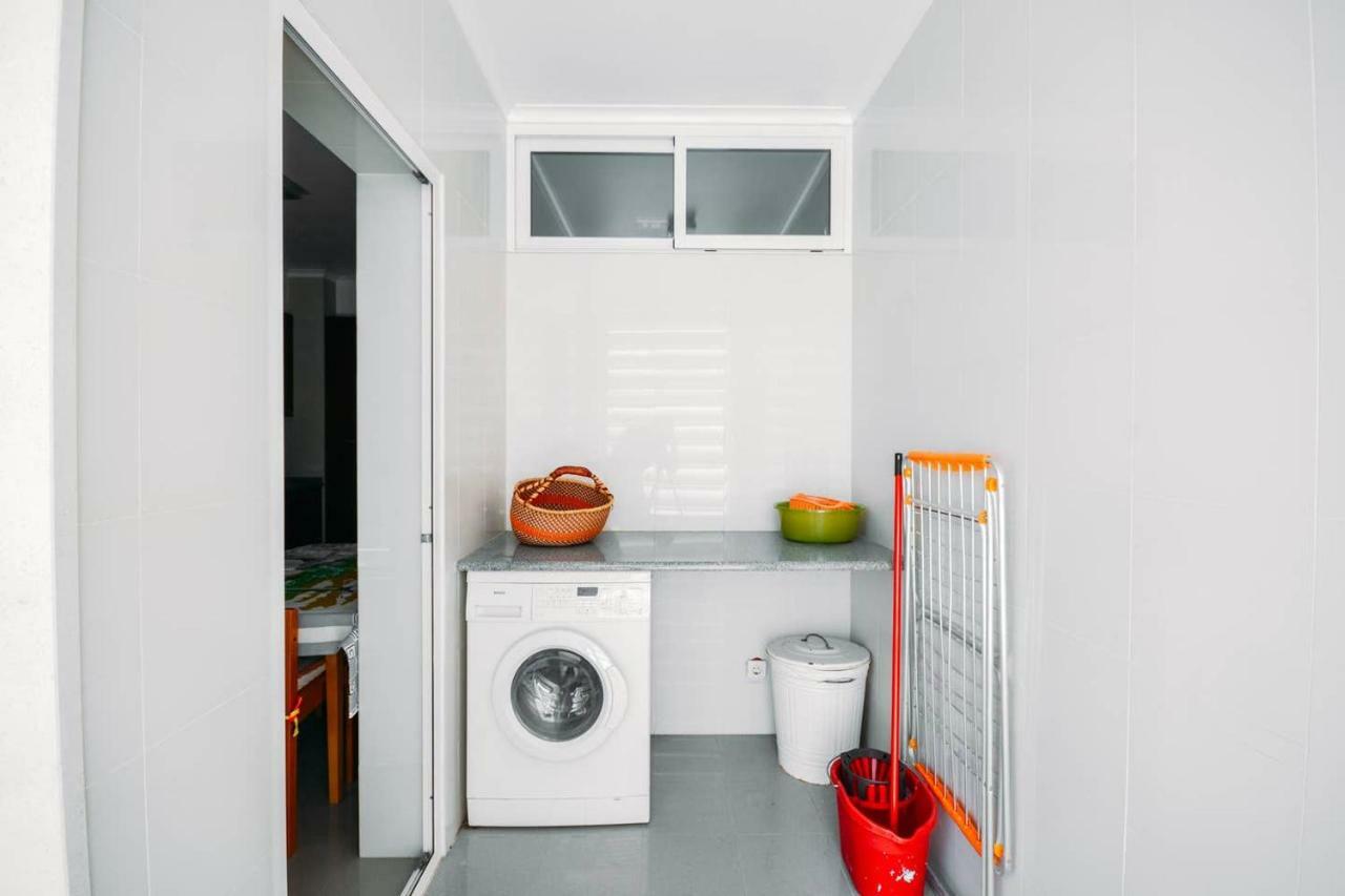 Fantastic Seaside Family Apartment With Pool Parede Luaran gambar