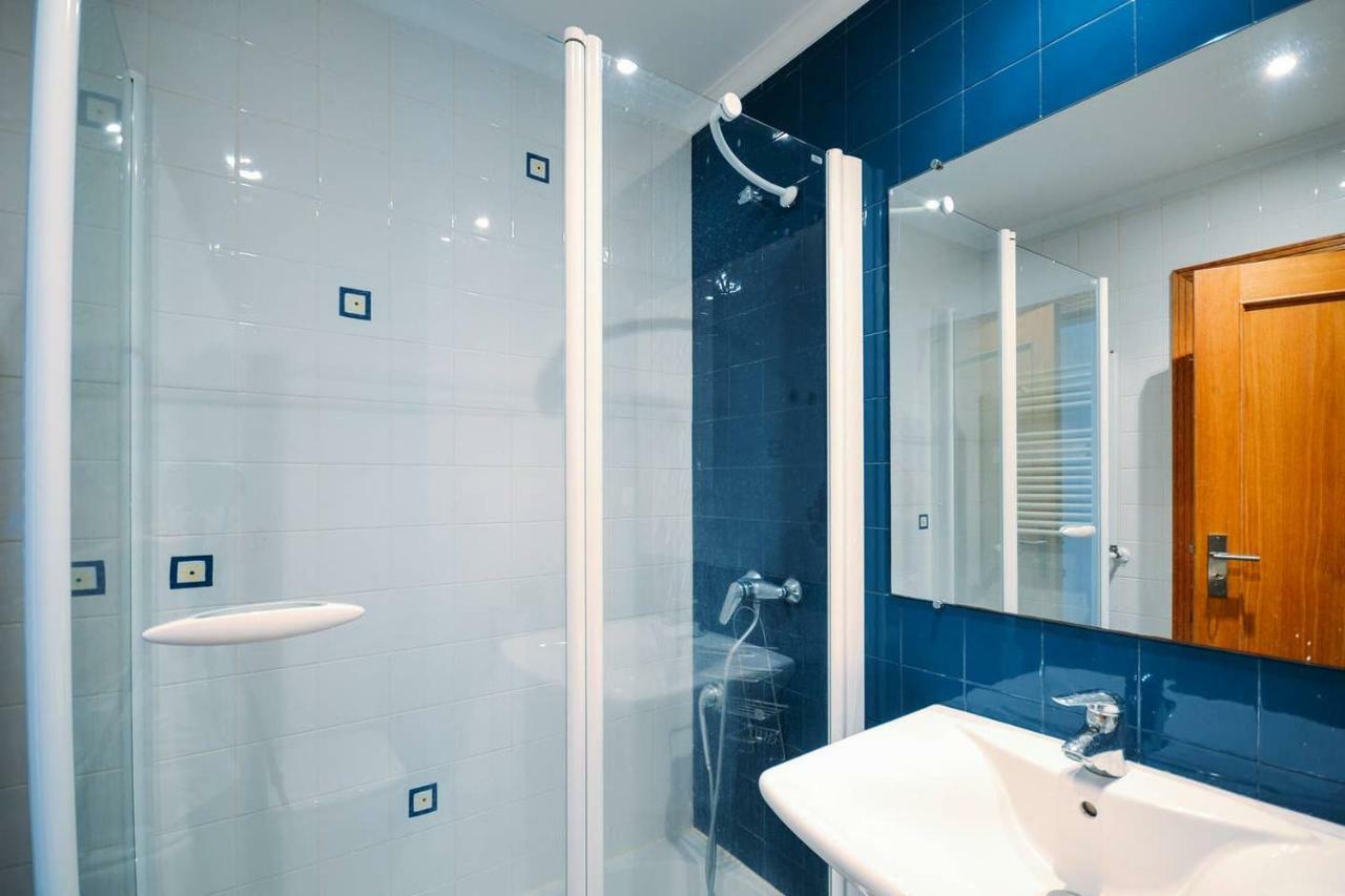 Fantastic Seaside Family Apartment With Pool Parede Luaran gambar
